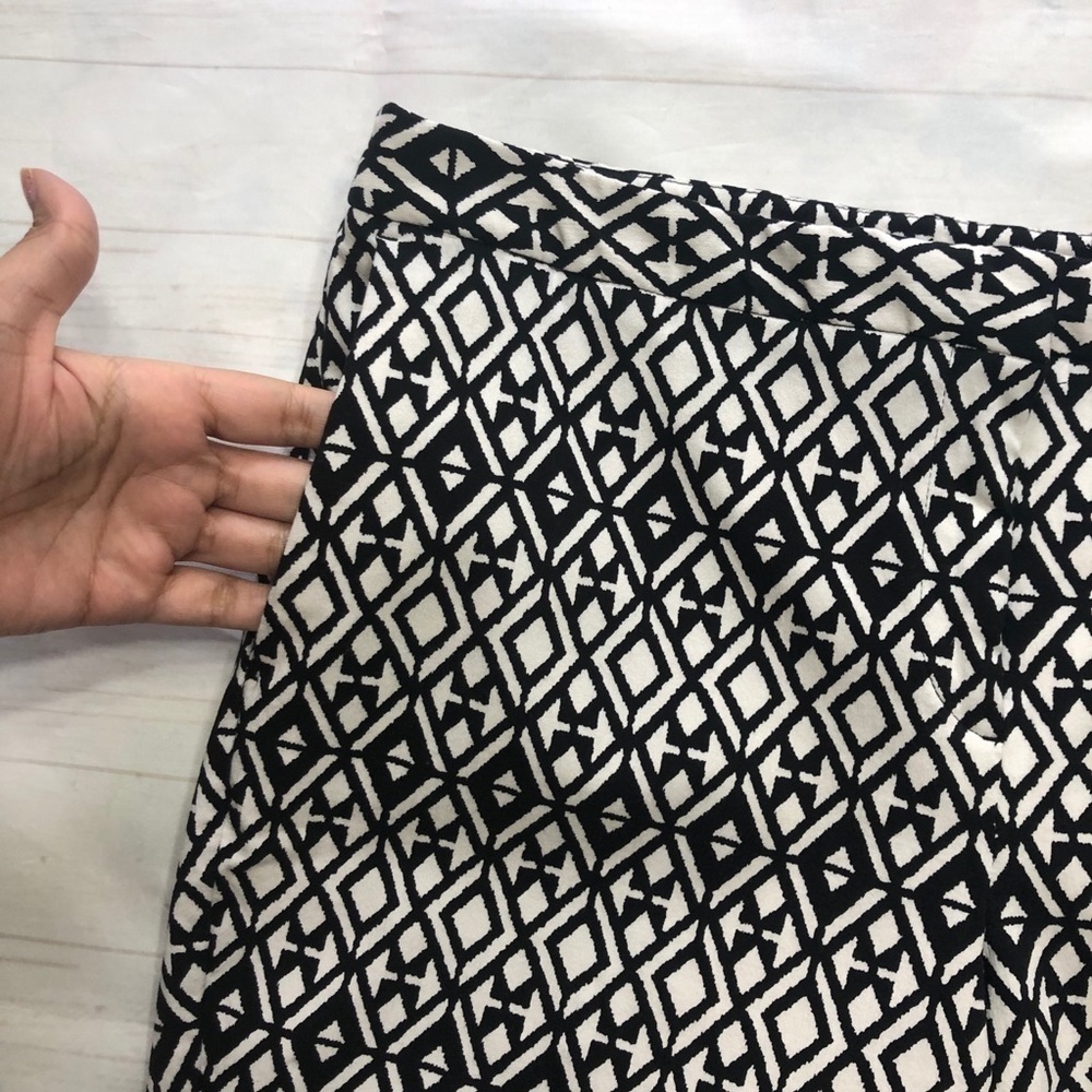 Mario Serrani Italy Shorts 14 Black White Geometric Diamond Print Stretch - Picture 4 of 9
